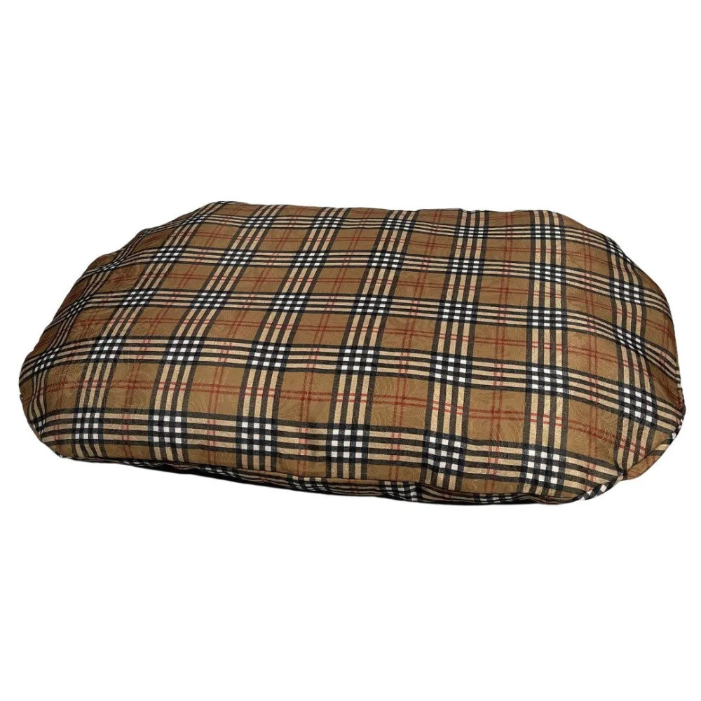 Checkered design dog bed