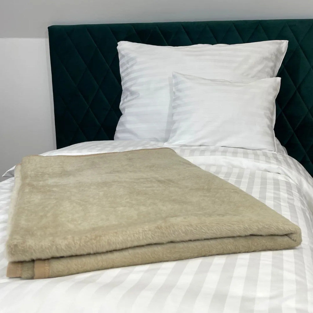Cotton-Acrylic Hotel Blanket - Cream