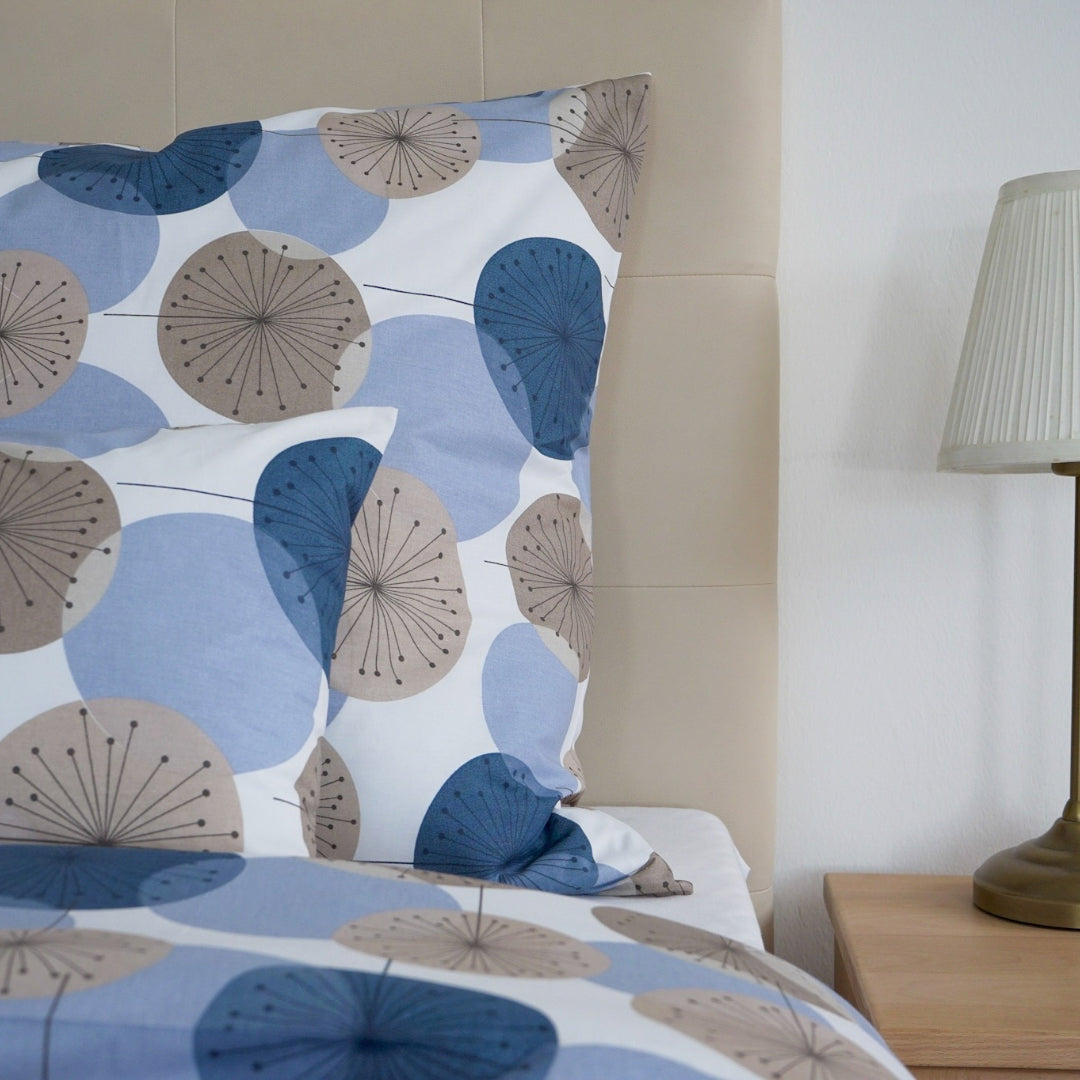 Azure Bloom Baumwollbettwäsche - Frische und Eleganz