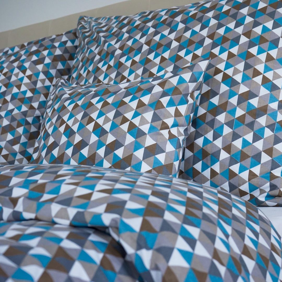 Cotton bed linen set - Blue triangle pattern