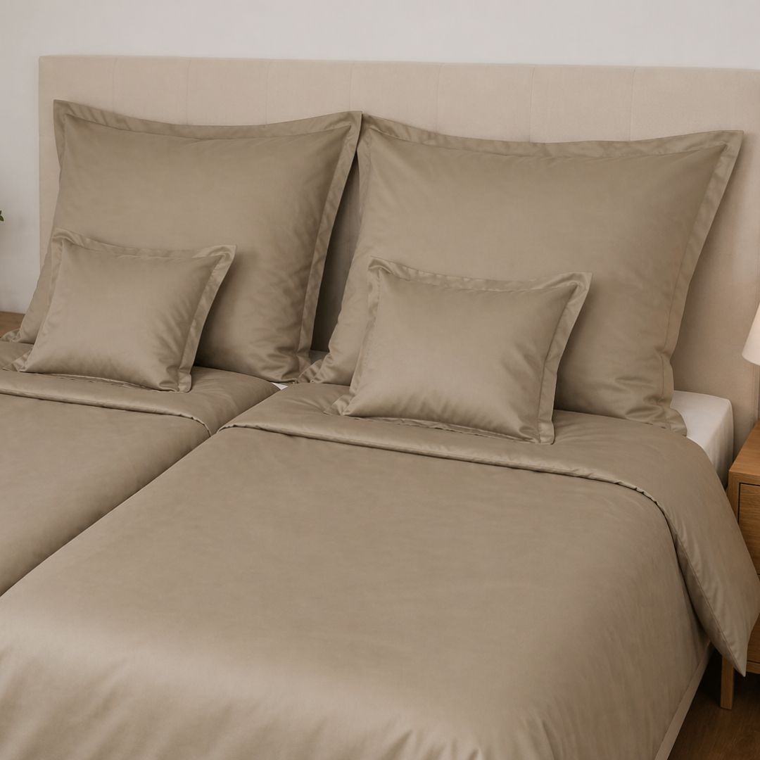 Cotton sateen bed linen set with English edge - 3 pcs - Hazelnut - TC 250