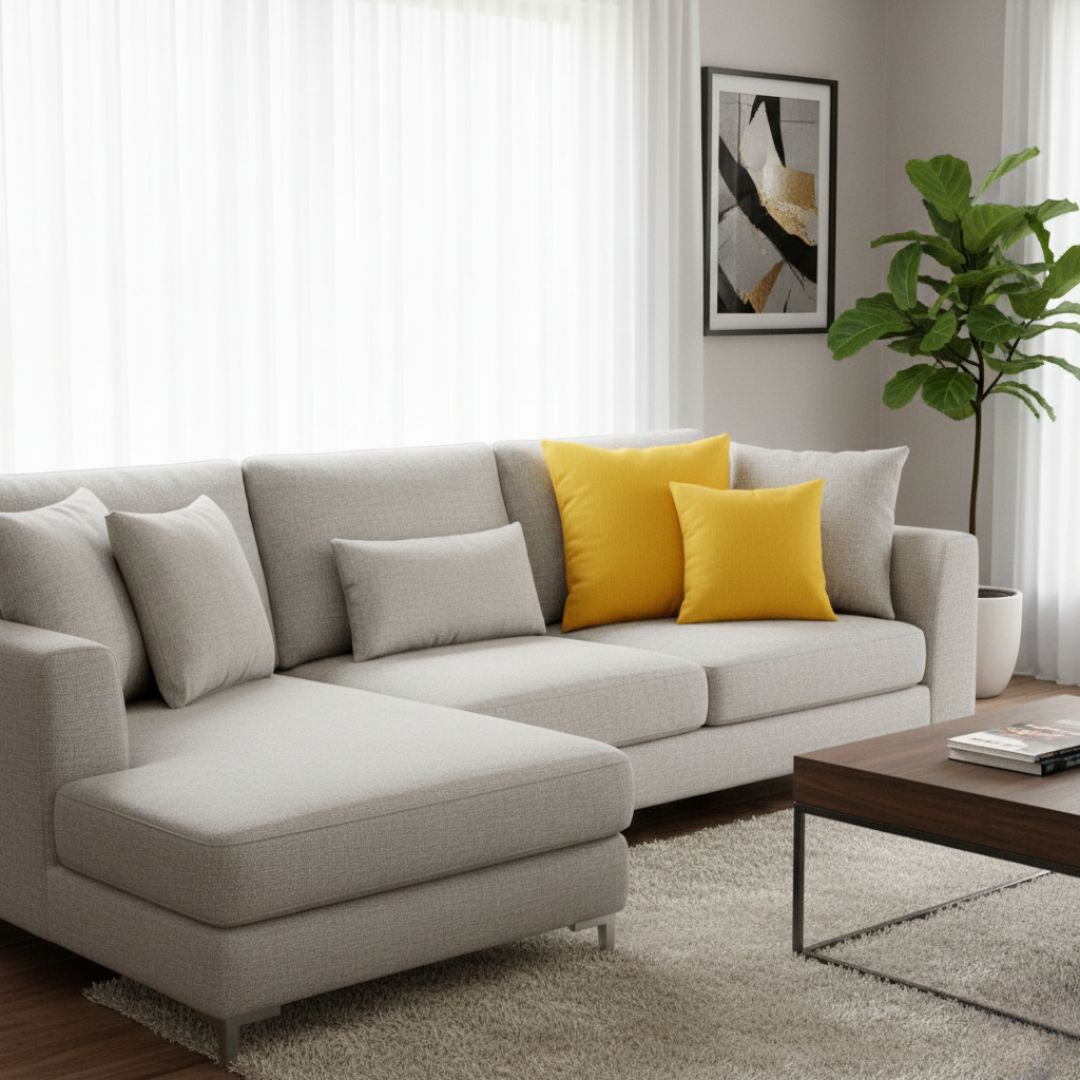 Díszpárna betéttel - Csibesárga - Sári