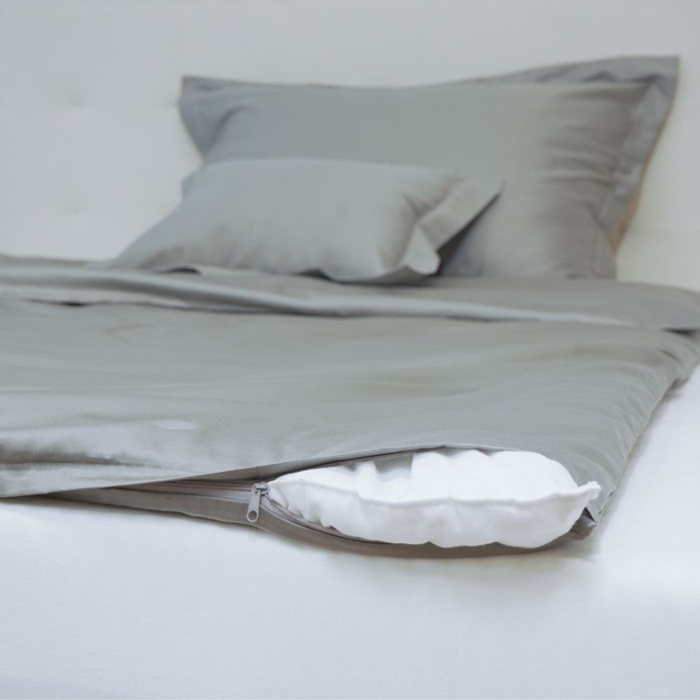 Steel Elegance Satin-Bettwäsche – mit englischer Naht, raffinierten Details