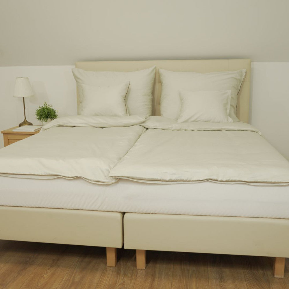 Világos arany szatén ágyneműhuzat garnitúra - 3 részes - TC 250