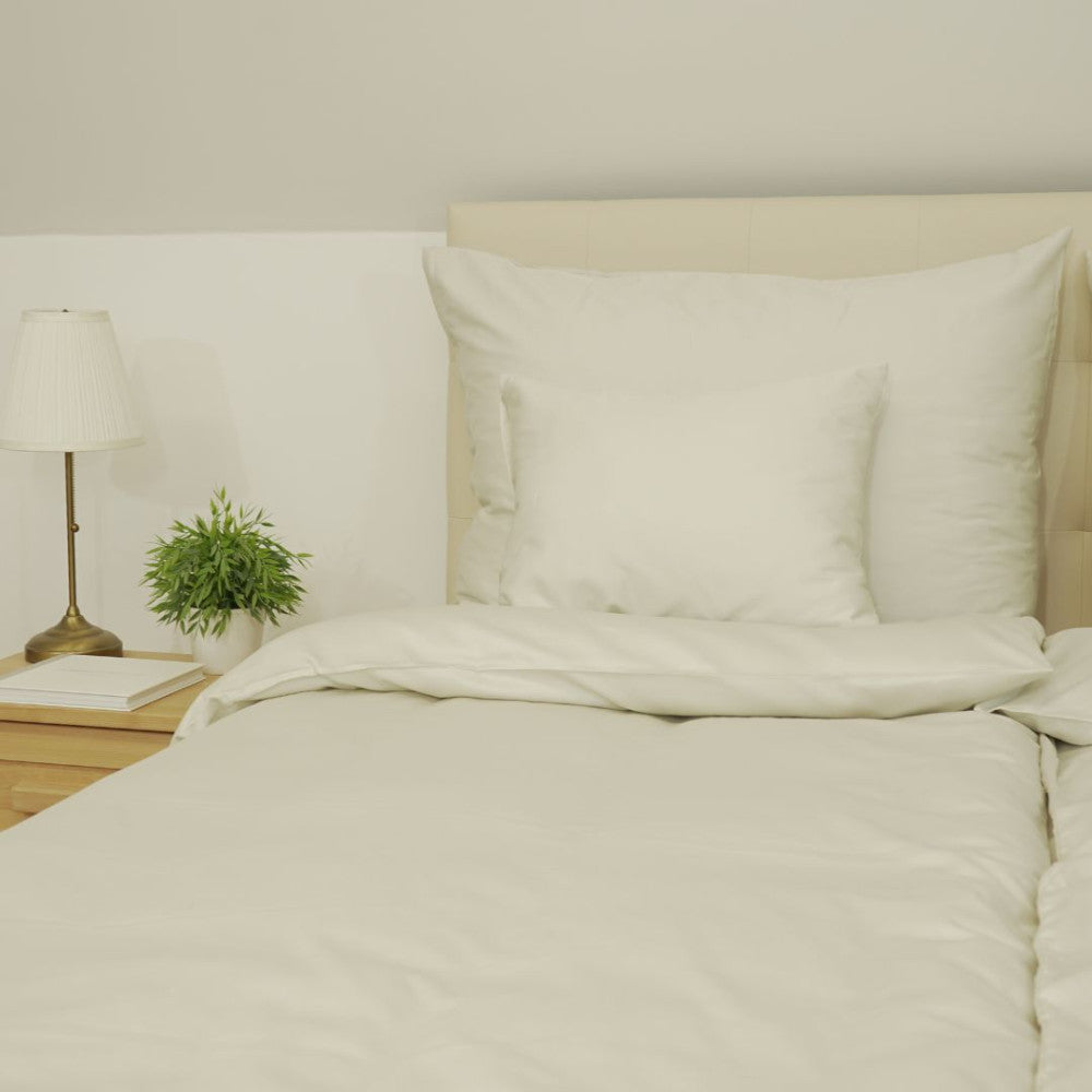 Kissenbezug und Bettbezug aus hellgoldenem Satin – TC 250