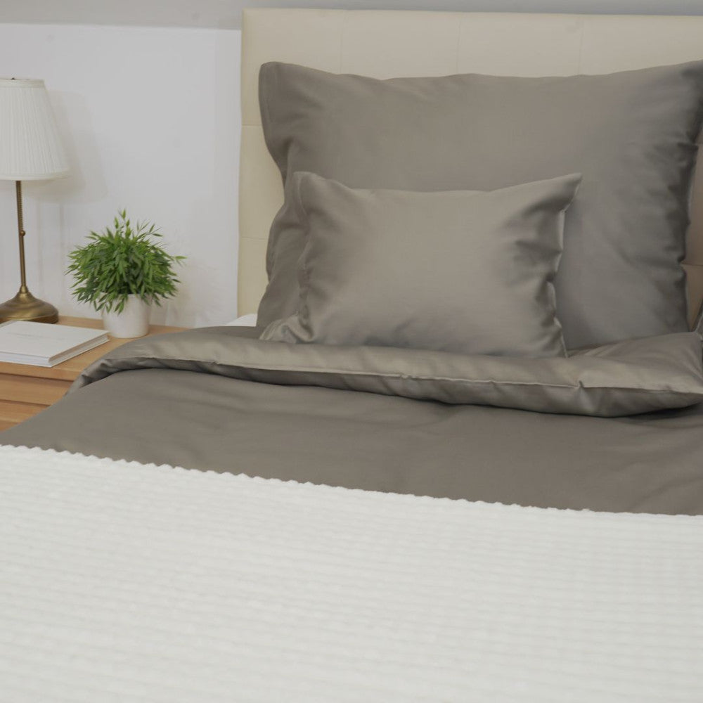 Stahlgrauer Satin-Kissenbezug und Bettbezug – TC 250
