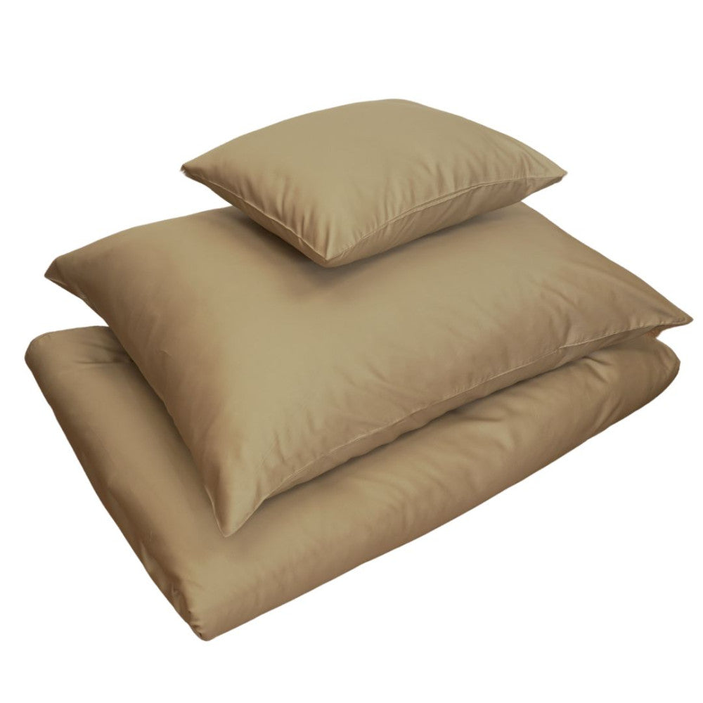 Haselnussfarbener Satin-Kissenbezug und Bettbezug – TC 250