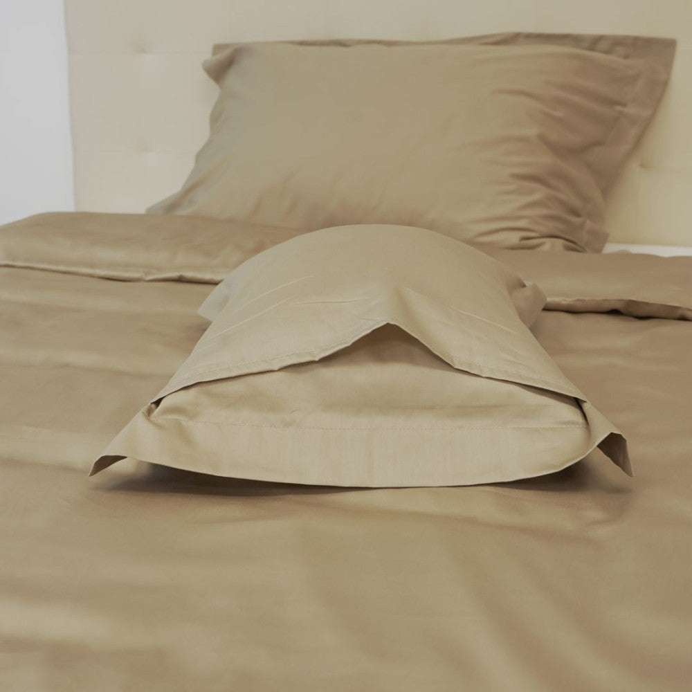 Kissenbezug aus Baumwollsatin mit englischer Kante - Haselnuss - TC 250