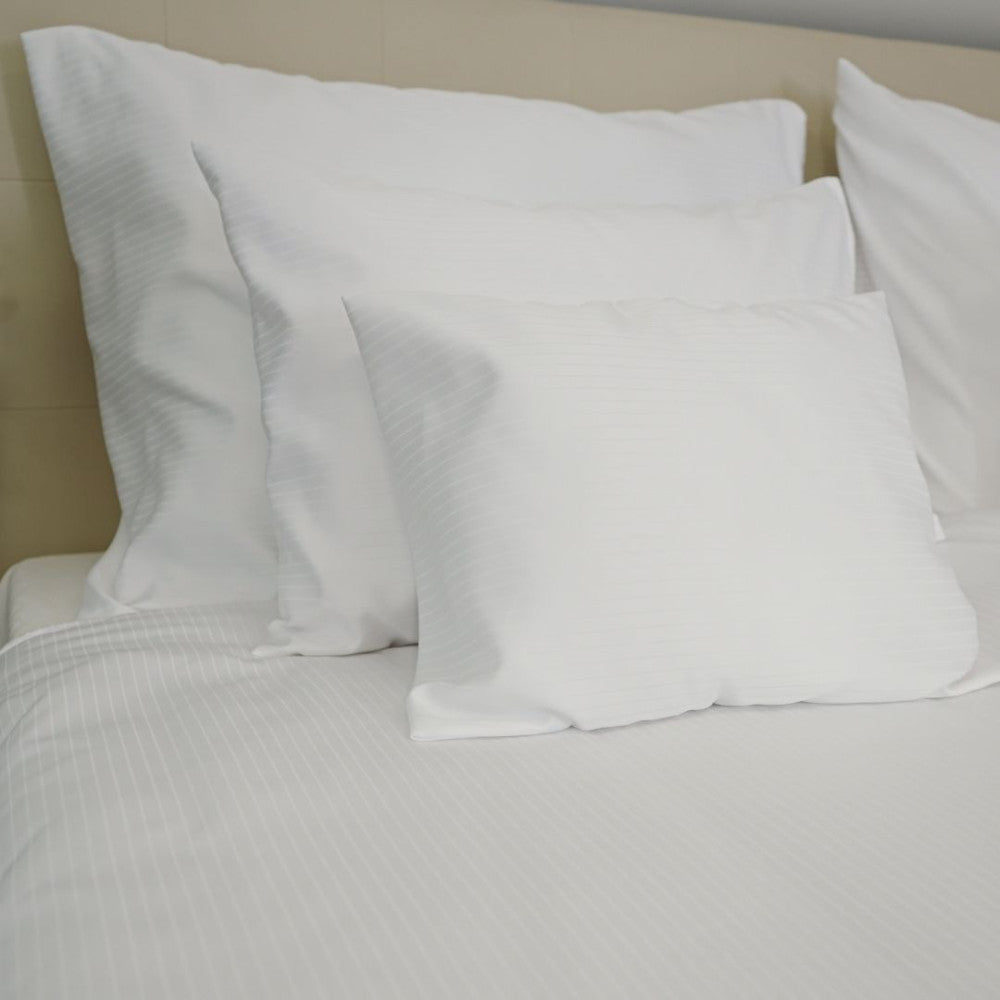 Elegant striped polyester satin bed sheet - 100% PE - fitted - set of 3 - 130 gr/m2 - packaged