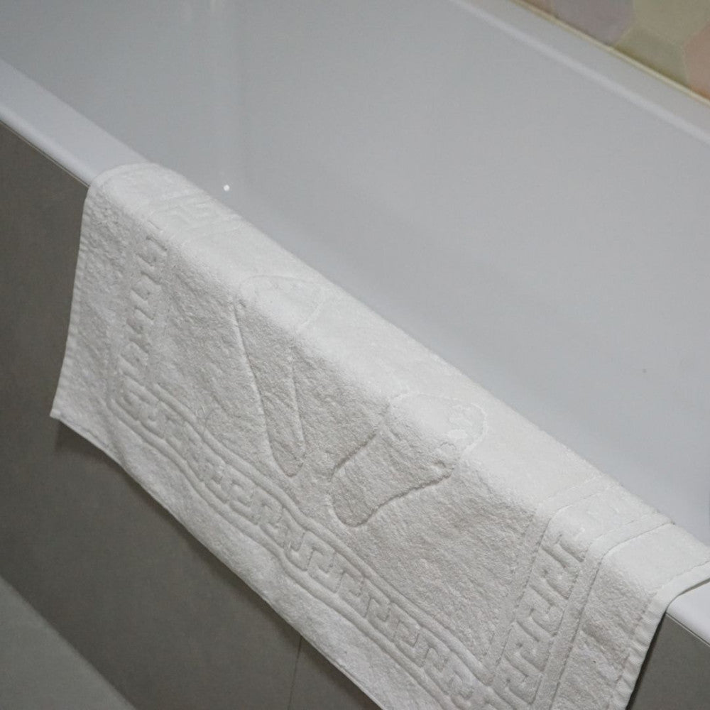 Bathtub exit - white with footrest - 600 gr/m2 - packaged