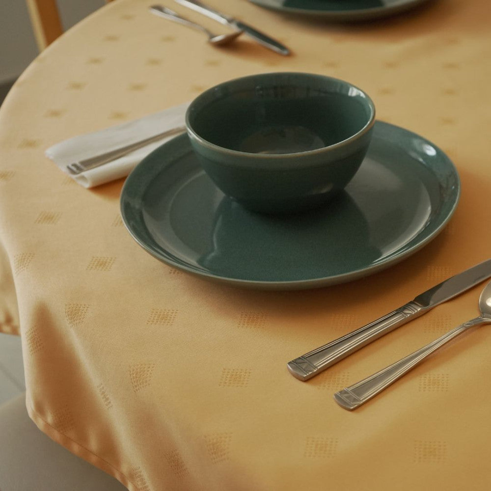 Stain-resistant tablecloth - 50% cotton - 50% polyester - Salmon