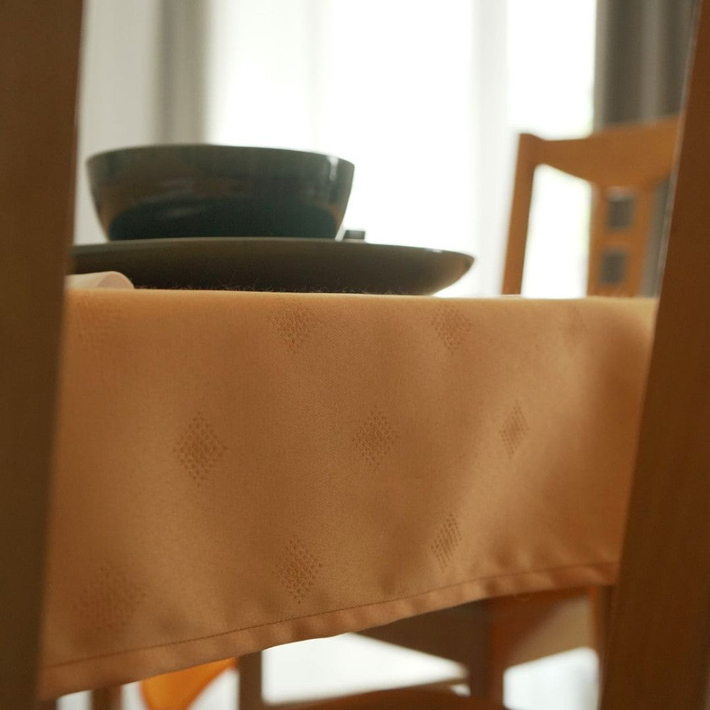 Stain-resistant tablecloth - 50% cotton - 50% polyester - Salmon