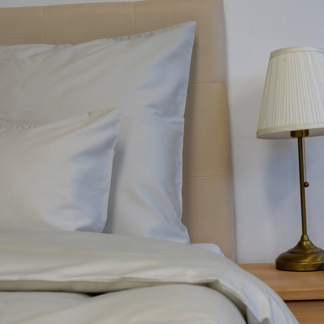 Beige plain satin bed linen set - TC 300