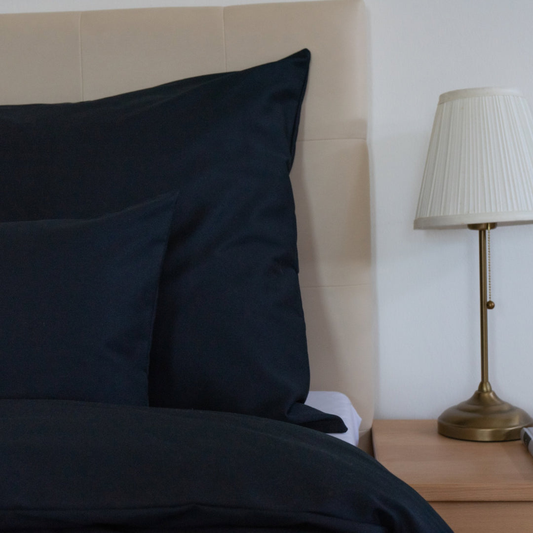 Black solid satin bed linen set - TC 300